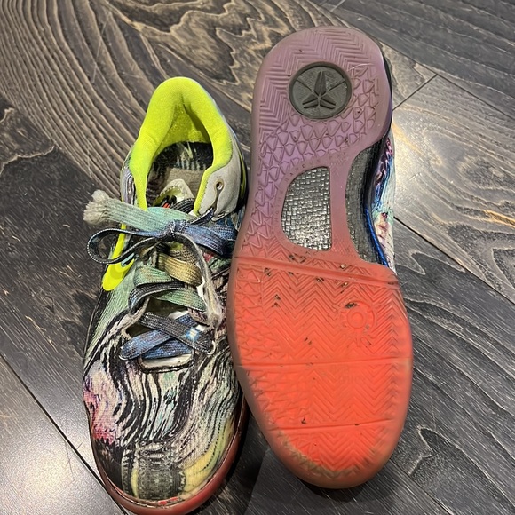 Kobe Prelude -multi color size 6.5 worn. Sorry no box - Picture 4 of 9